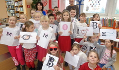 Dzień Języka Ojczystego w bibliotece (link otworzy duże zdjęcie)