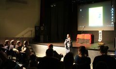 Wiele ról, jeden aktor: rakugo po raz pierwszy w Gnieźnie (link otworzy duże zdjęcie)