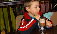 Rodzinna integracja poprzez wspólne odkrywanie (link otworzy duże zdjęcie)