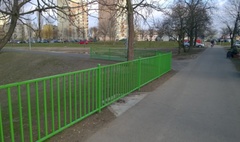 Nowe ławki oraz oświetlenie nad osiedlowym stawem (link otworzy duże zdjęcie)