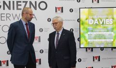 Profesor Norman Davies spotka się z gnieźnianami (link otworzy duże zdjęcie)