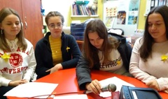 Gnieźnieńscy uczniowie nagrodzeni za udział w akcji „Żonkile”... (link otworzy duże zdjęcie)