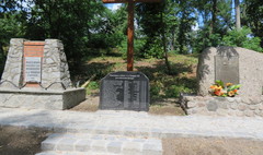 Odnowiono pomnik Pomordowanych na Dalkach (link otworzy duże zdjęcie)