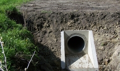 Budowa przepustów na rowach melioracyjnych przy ulicy Orzeszkowej w Gnieźnie (link otworzy duże zdjęcie)