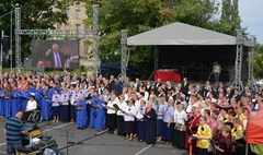 Występ Dzwonu w Koźminie Wielkopolskim (link otworzy duże zdjęcie)