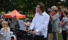 Występ Dzwonu w Koźminie Wielkopolskim (link otworzy duże zdjęcie)