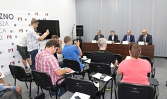 Podpisanie umowy z PKP (link otworzy duże zdjęcie)