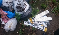 Dzikie wysypisko śmieci.